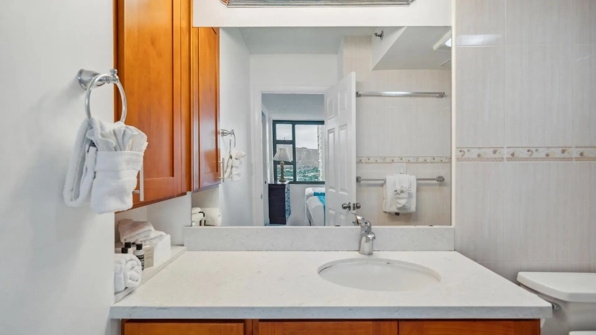 Scenic 23Rd-Floor Corner Retreat With Diamond Head & Ocean Views Apartamento Honolulu