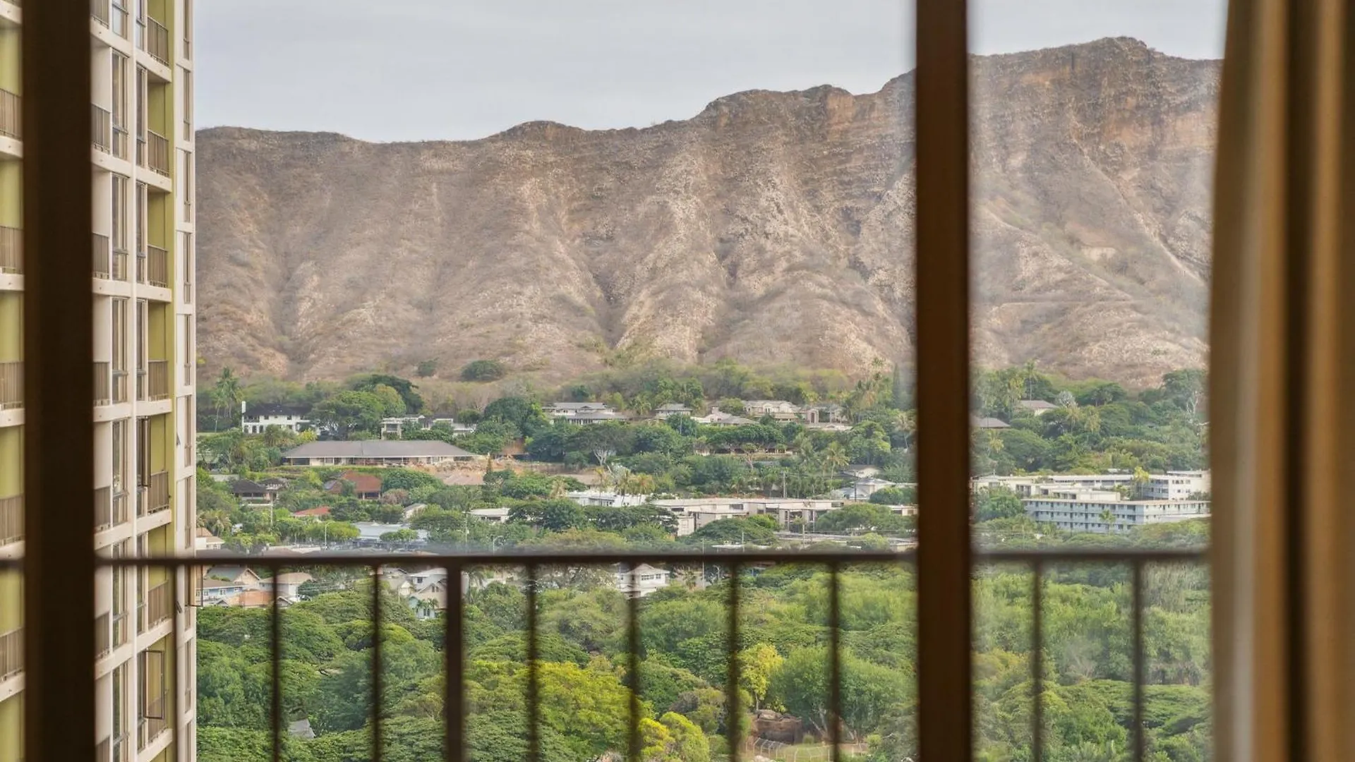 Scenic 23Rd-Floor Corner Retreat With Diamond Head & Ocean Views Apartamento Honolulu