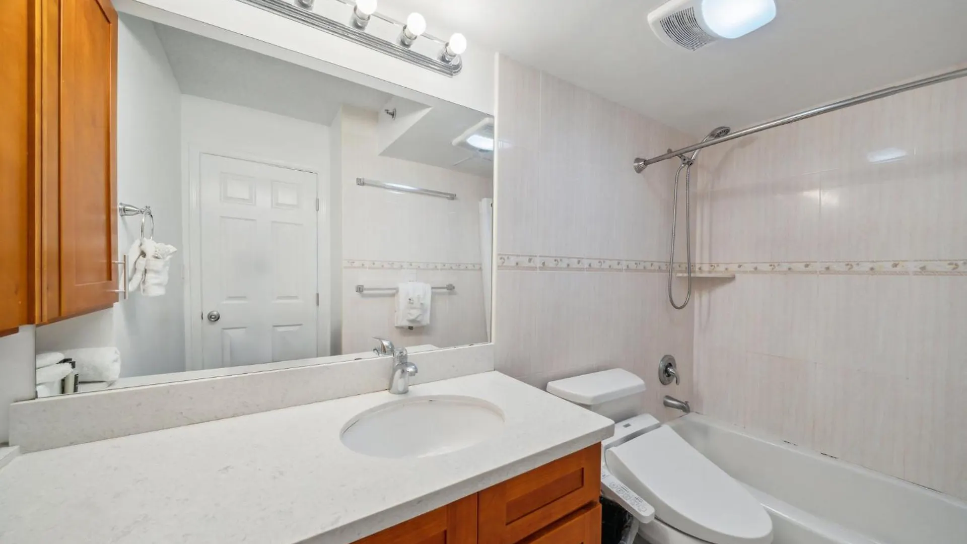 Scenic 23Rd-Floor Corner Retreat With Diamond Head & Ocean Views Apartamento Honolulu